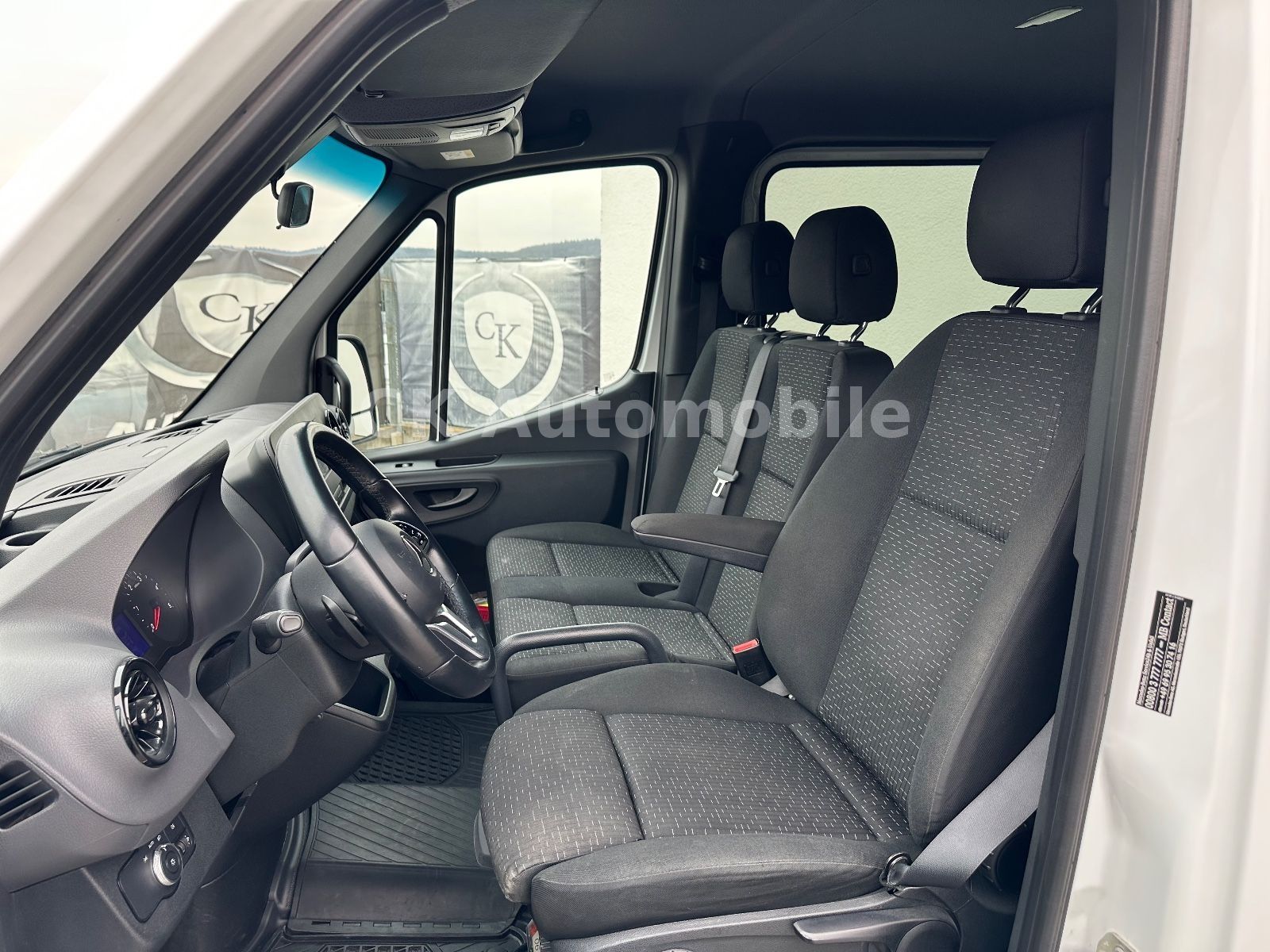 Fahrzeugabbildung Mercedes-Benz Sprinter III Tourer 316 CDI Autom/9 Sitze/Kamera