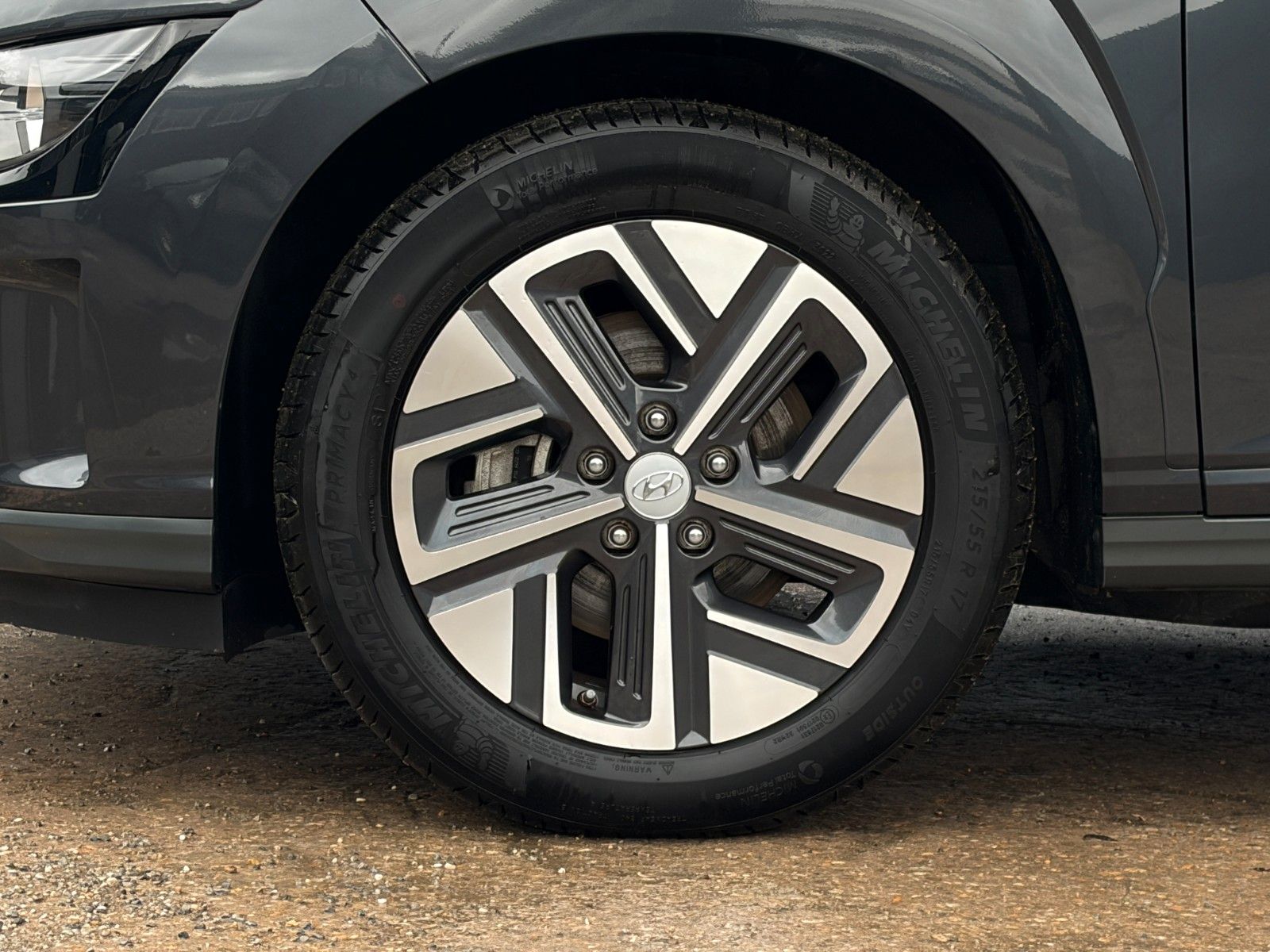 Fahrzeugabbildung Hyundai Kona Select Elektro Kamera CarPlay ACC SHZ LHZ