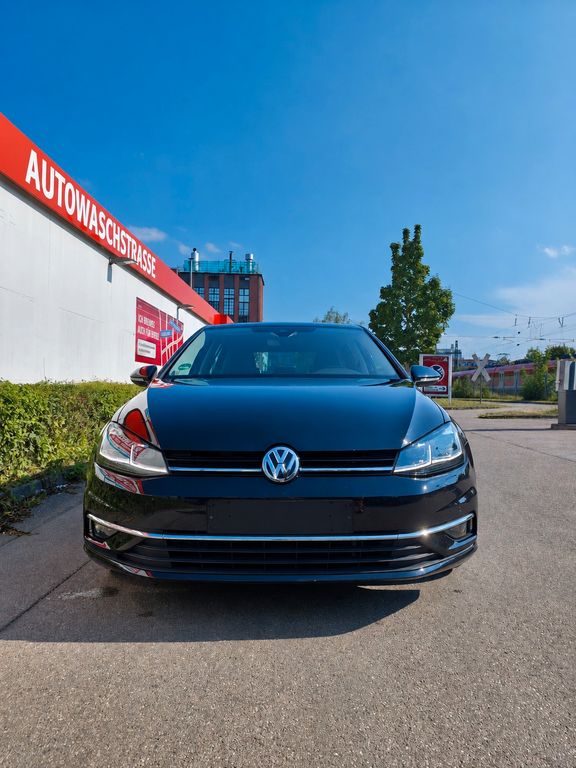 Image of Volkswagen Golf