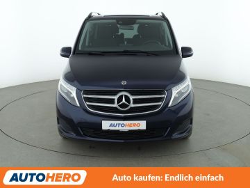 Mercedes V 220 - 9