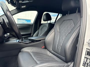 BMW 520d xDrive Touring M Sportpaket Head-Up HiFi