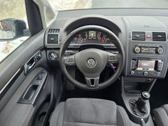 VW Touran Highline 2.0TDI 140PS 7Sitze Pano