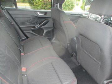 Ford Focus Turnier ST-Line Automatik  5J Garantie