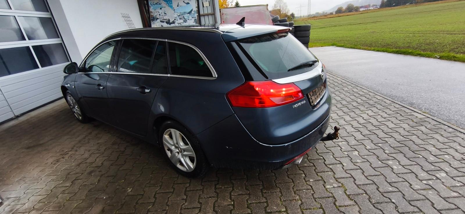 Opel Insignia 2009 — interior