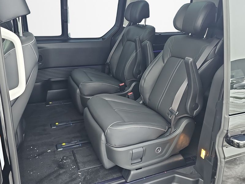 Fahrzeugabbildung Hyundai STARIA HEV 7-Sitzer Signature Panoramadach