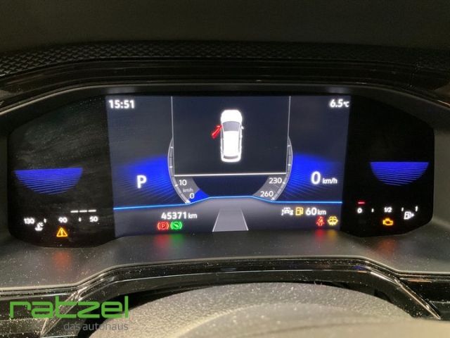 Fahrzeugabbildung Volkswagen Polo 1.0 TSI DSG Life Digitales Cockpit LED ACC