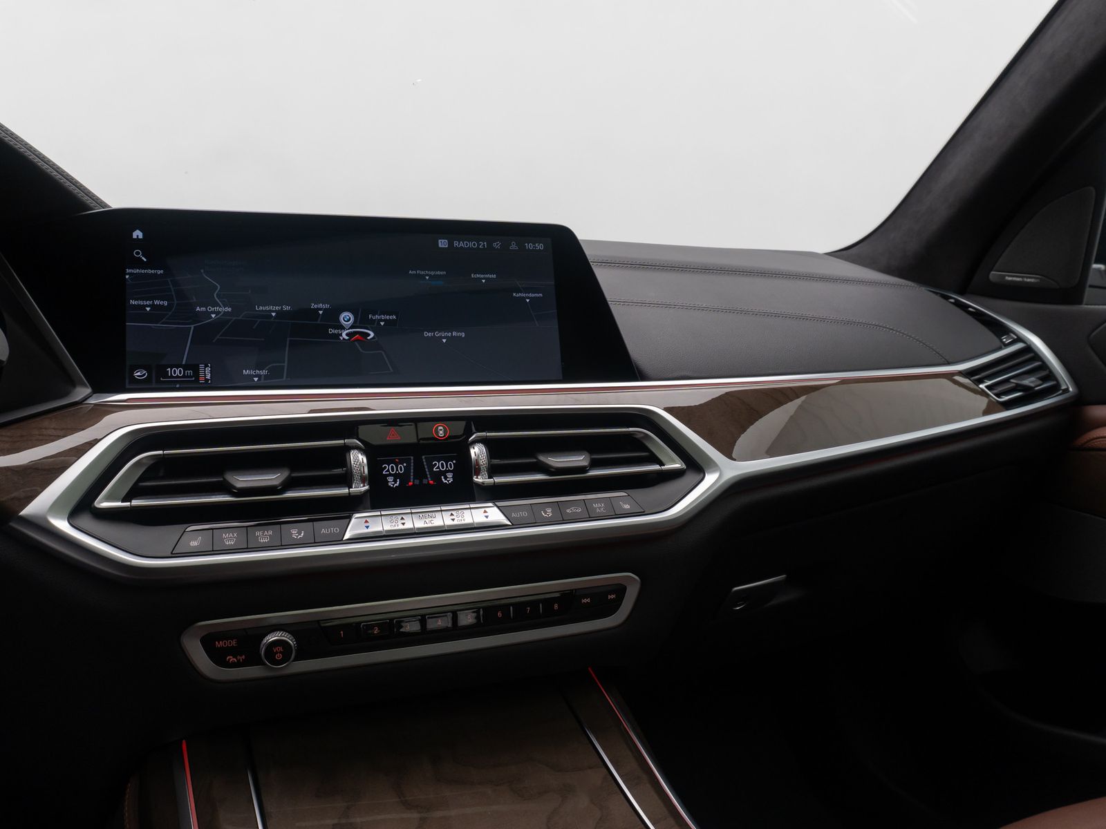 Fahrzeugabbildung BMW X7 M50i SoftClose Laser 360°H/K Panorama HUD ACC