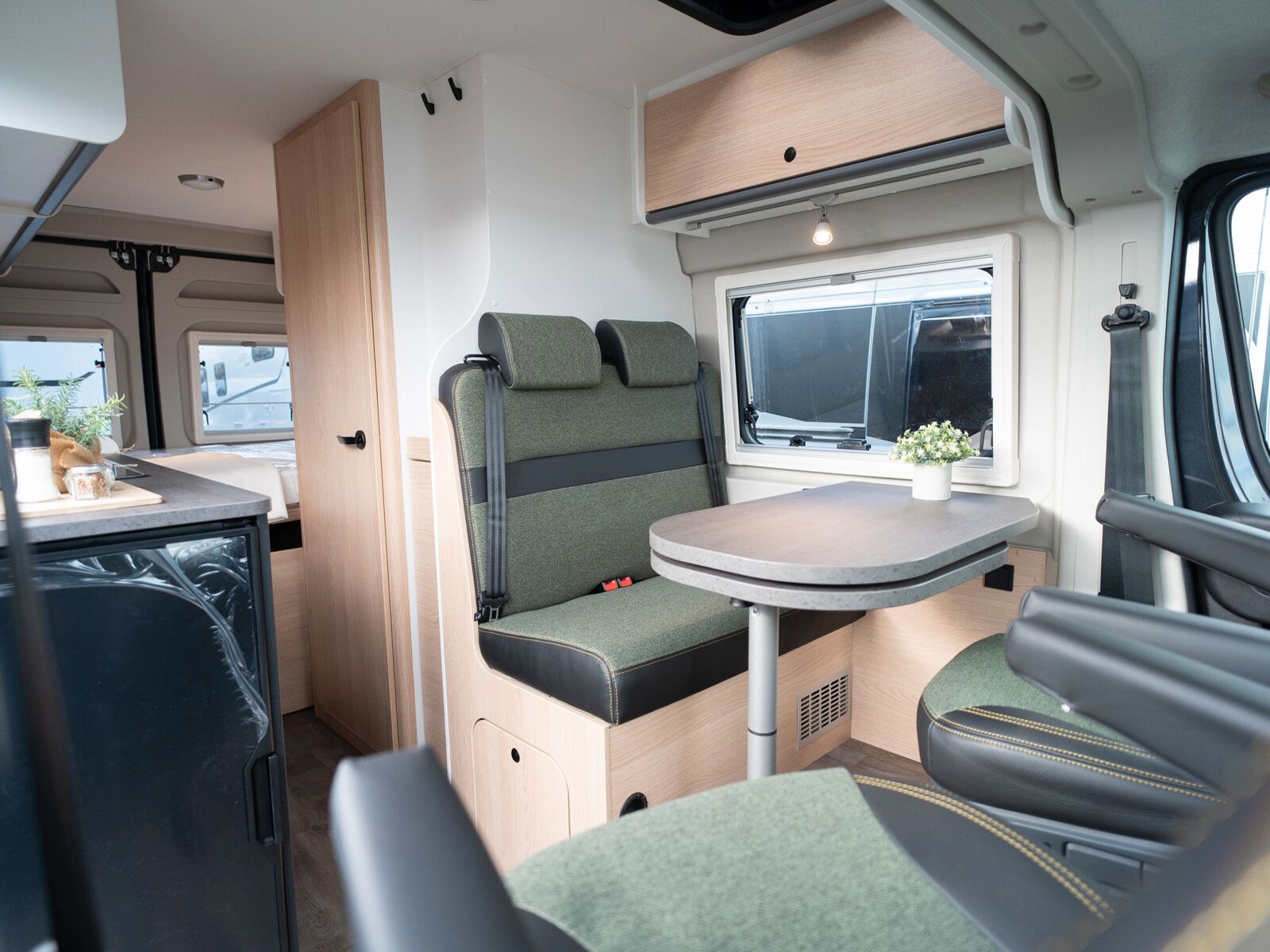 Fahrzeugabbildung Sunlight Cliff XX 600 RT Aufstelldach, Dieselheizung uvm.