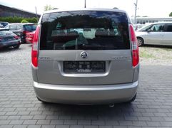 Fahrzeugabbildung Skoda Roomster Best of DSG *SCHECKHEFT / 8-FACH-BEREIF