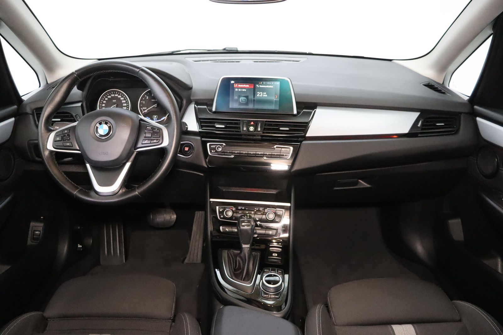 Fahrzeugabbildung BMW 225 xe i Performance Advantage Active Tourer