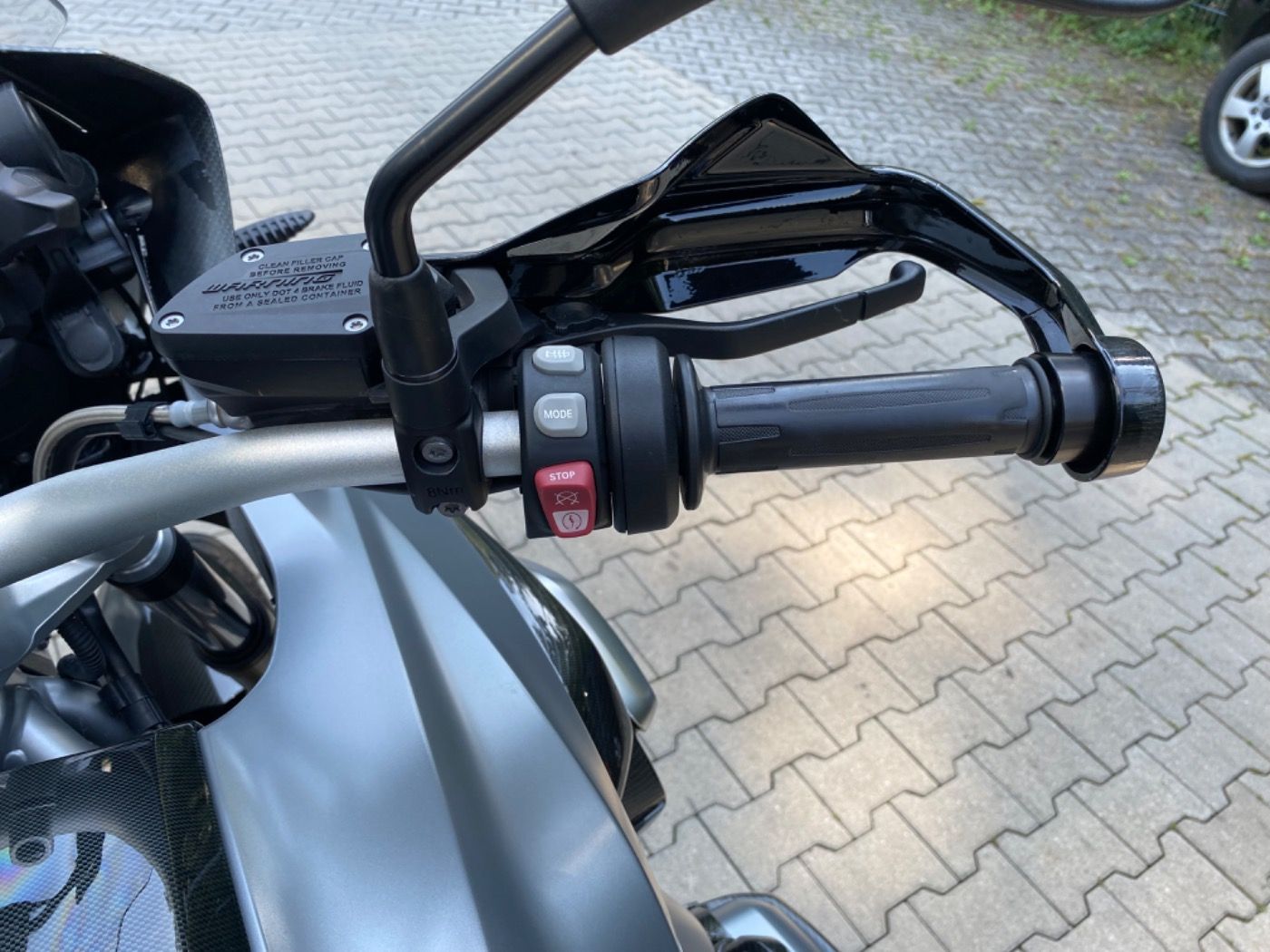 Fahrzeugabbildung BMW R 1200 GS LC Carbon