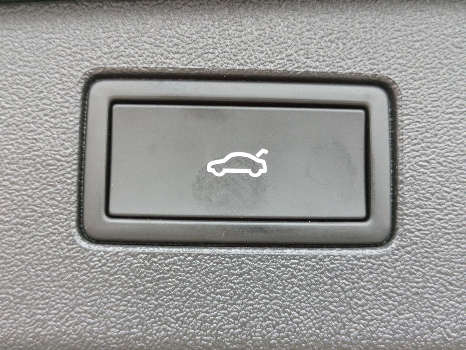 Fahrzeugabbildung Volkswagen Tiguan 2.0 TDI 4M R-Line PANO*H&K*AHK*MATRIX*20"