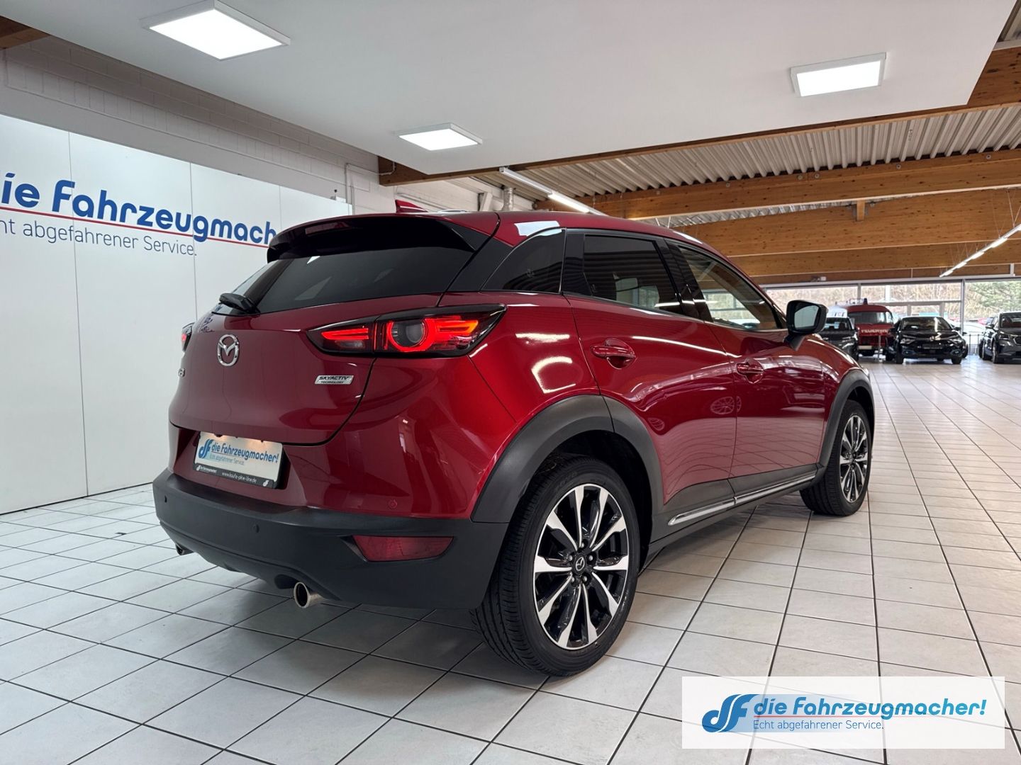 Fahrzeugabbildung Mazda CX-3 Sports-Line HUD Navi LED Klimaautom DAB SHZ