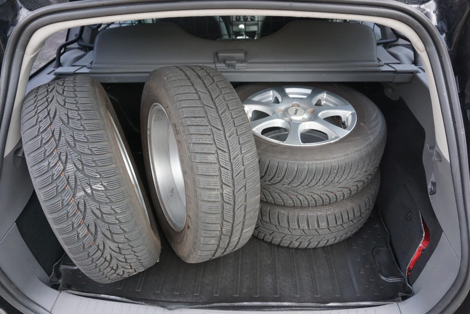 Ford Focus 2010 — photo 13