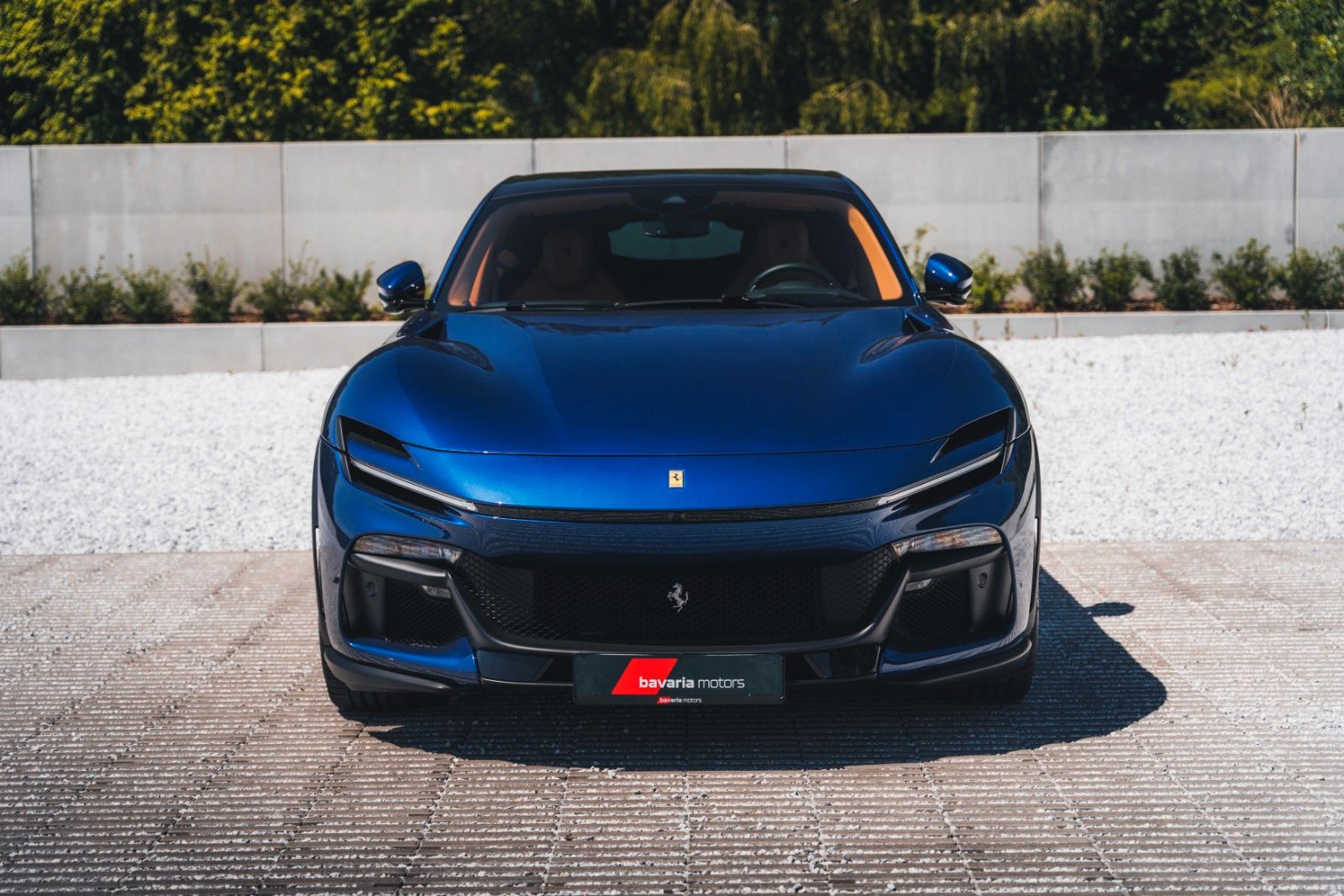 Ferrari Purosangue Blu Tour De France / Pano / Travel Se imagem 2