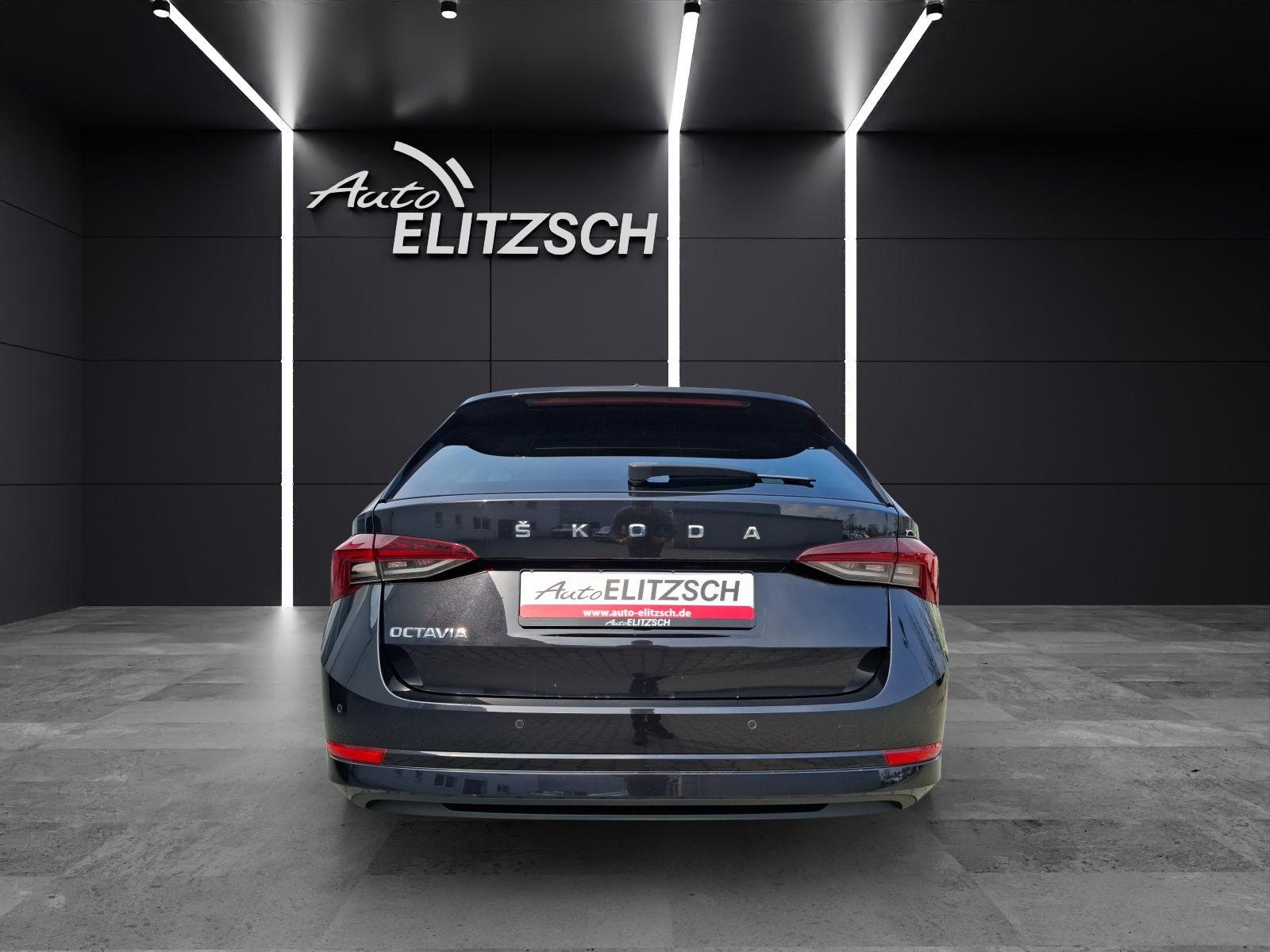 Fahrzeugabbildung SKODA Octavia Combi TDI First-Edition DSG Matrix Navi