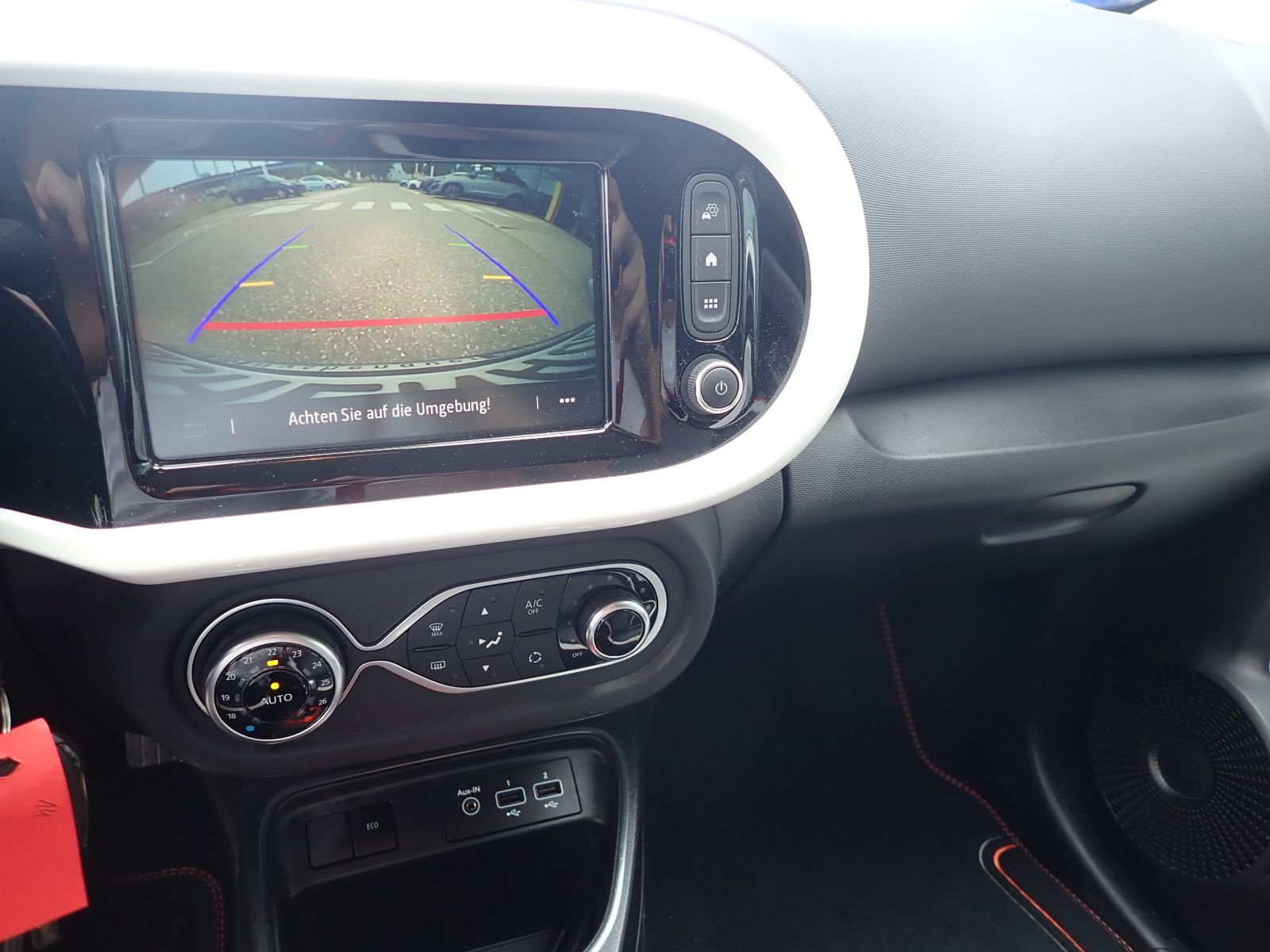 Fahrzeugabbildung Renault Twingo Vibes Electric/22KW/WKR/KAMERA/SH/KLIMA