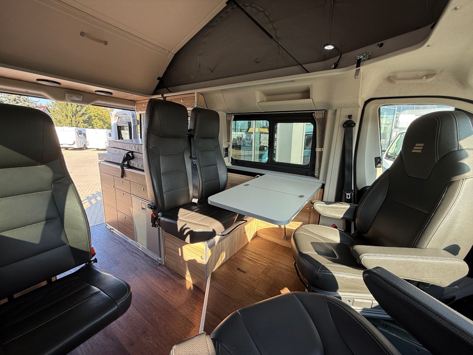 Fahrzeugabbildung HYMER / ERIBA / HYMERCAR Sydney GT 60 Limited