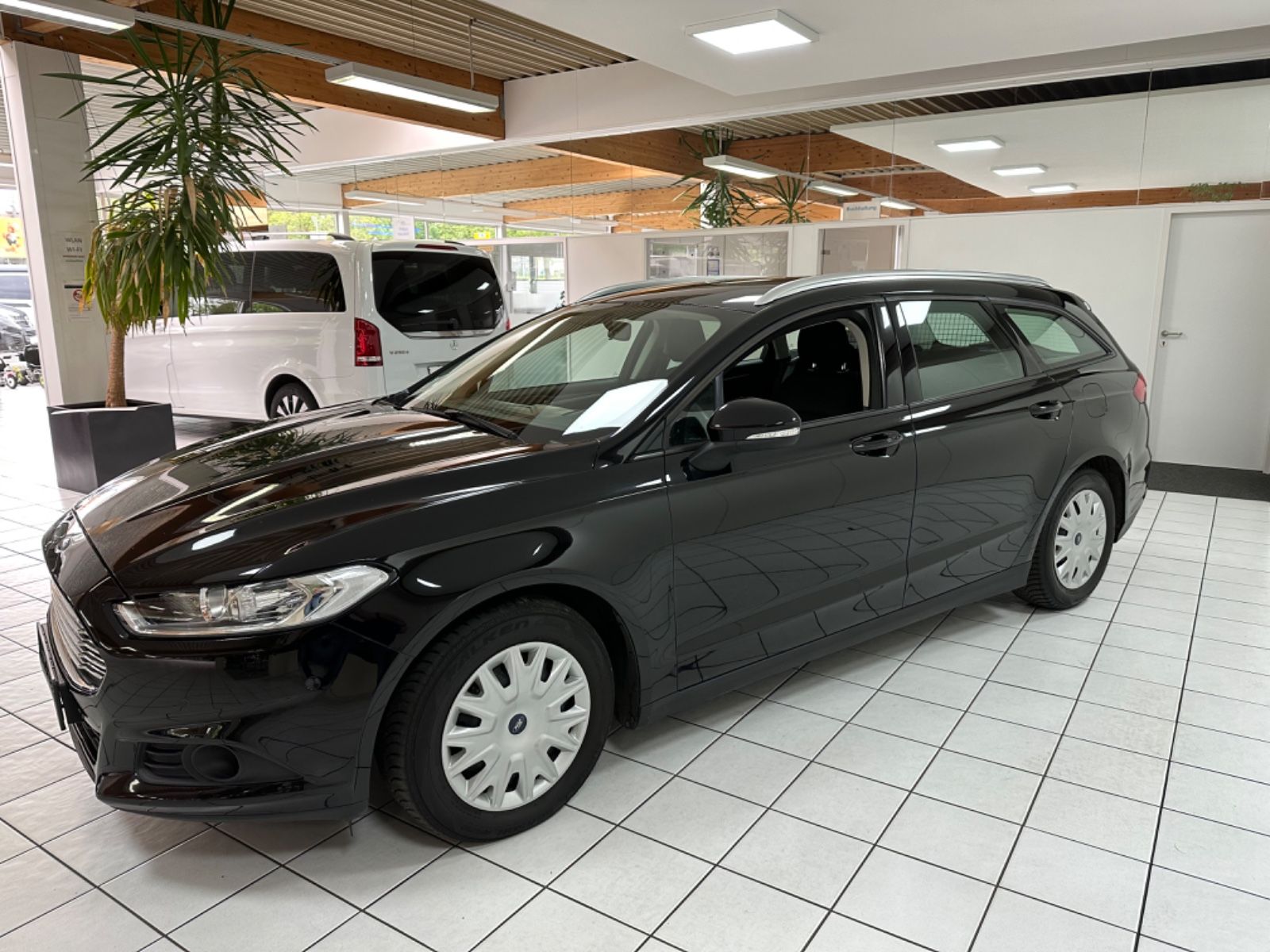 Fahrzeugabbildung Ford Mondeo Turnier Trend *Automatik*