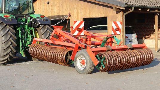 Kverneland CW 630-50, Cambridgewalze klappbar mit Pendelauf