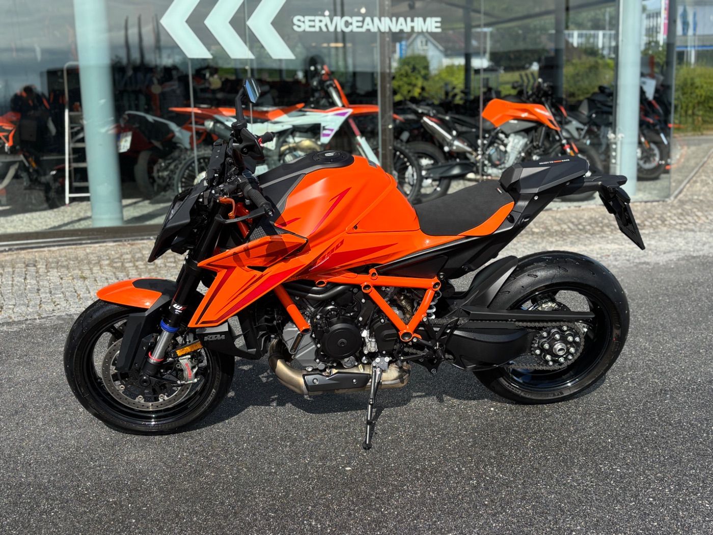 Fahrzeugabbildung KTM 1390 Super Duke R EVO 2026 Techpack, Akrapovic