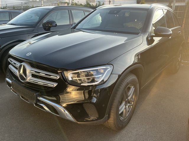 Mercedes-Benz GLC 200 4Matic AMG-Line Interieur LED R.Cam AHK