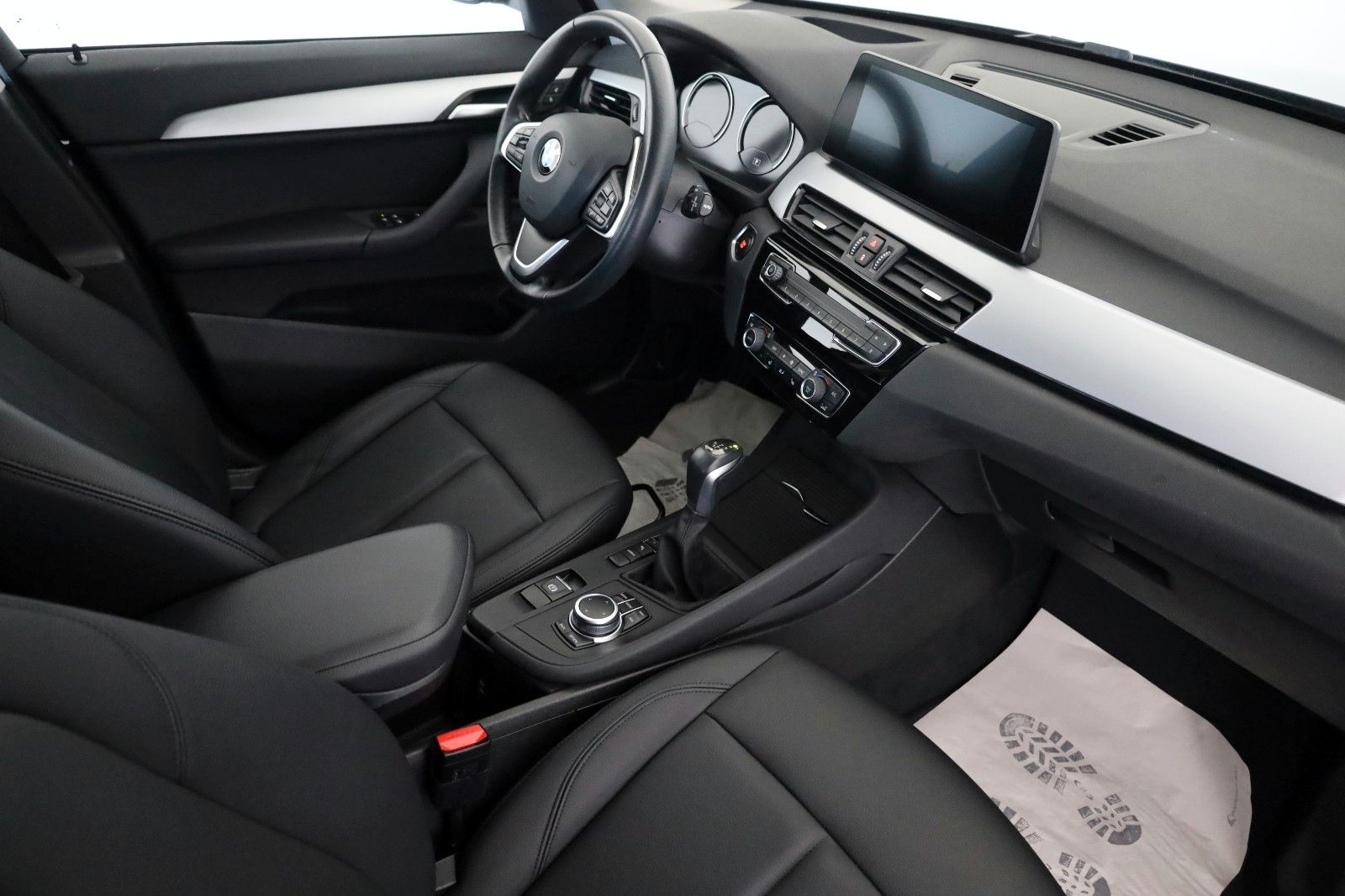 Fahrzeugabbildung BMW X1 xDrive 25e Advantage Leder,Navi,LED,Kamera,SH