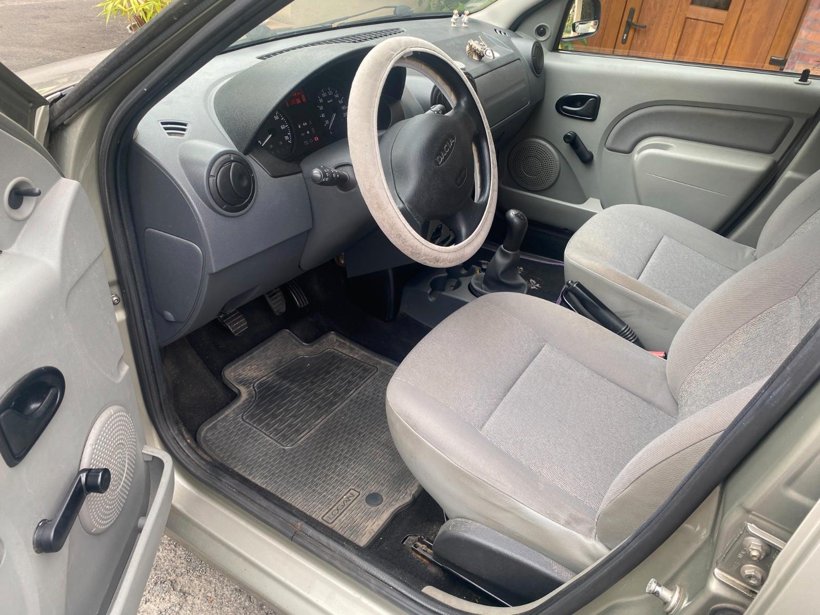 Dacia Logan 2009 — photo 10