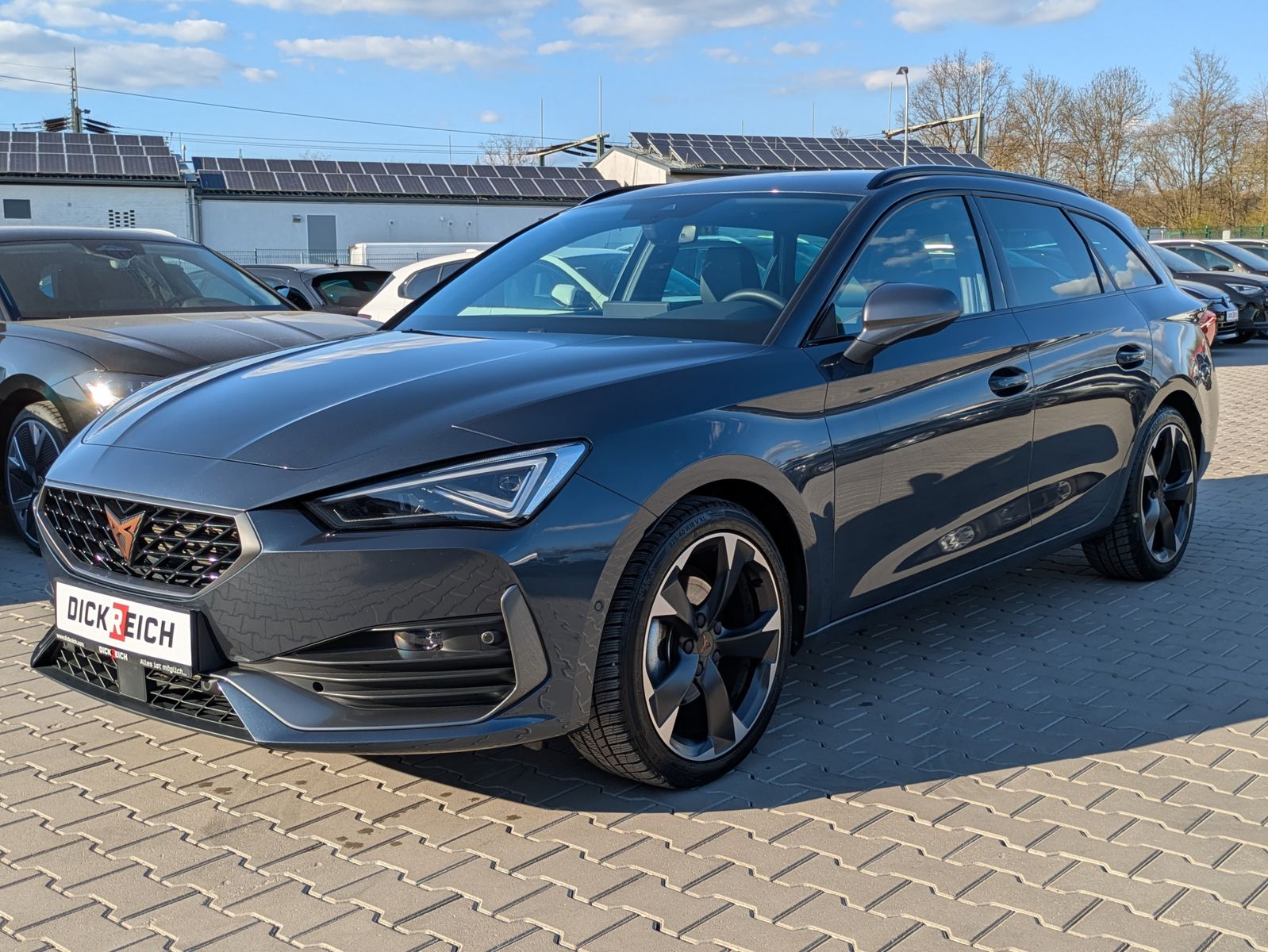 Fahrzeugabbildung CUPRA Leon 1.5 eTSI DSG MATRIX-LED*ACC*AHK*KAMERA*18"
