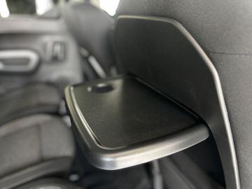 Fotografie des Opel Combo 1.5 D Automatik GS