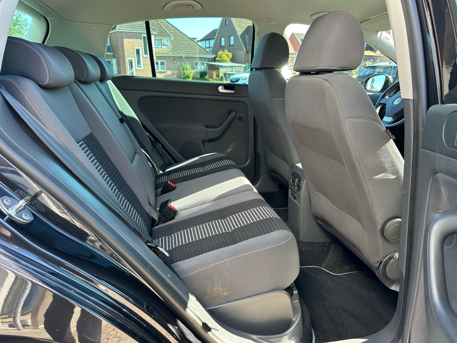 Fahrzeugabbildung Volkswagen Golf Plus 1.6 United AHK/SHZG/GRA