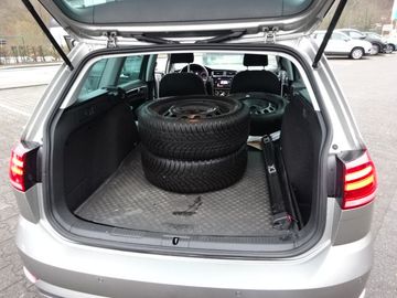 Fotografie 16 des VW Golf Variant VII 2.0 TDI Highline*AHK*LED*SHZ*Al