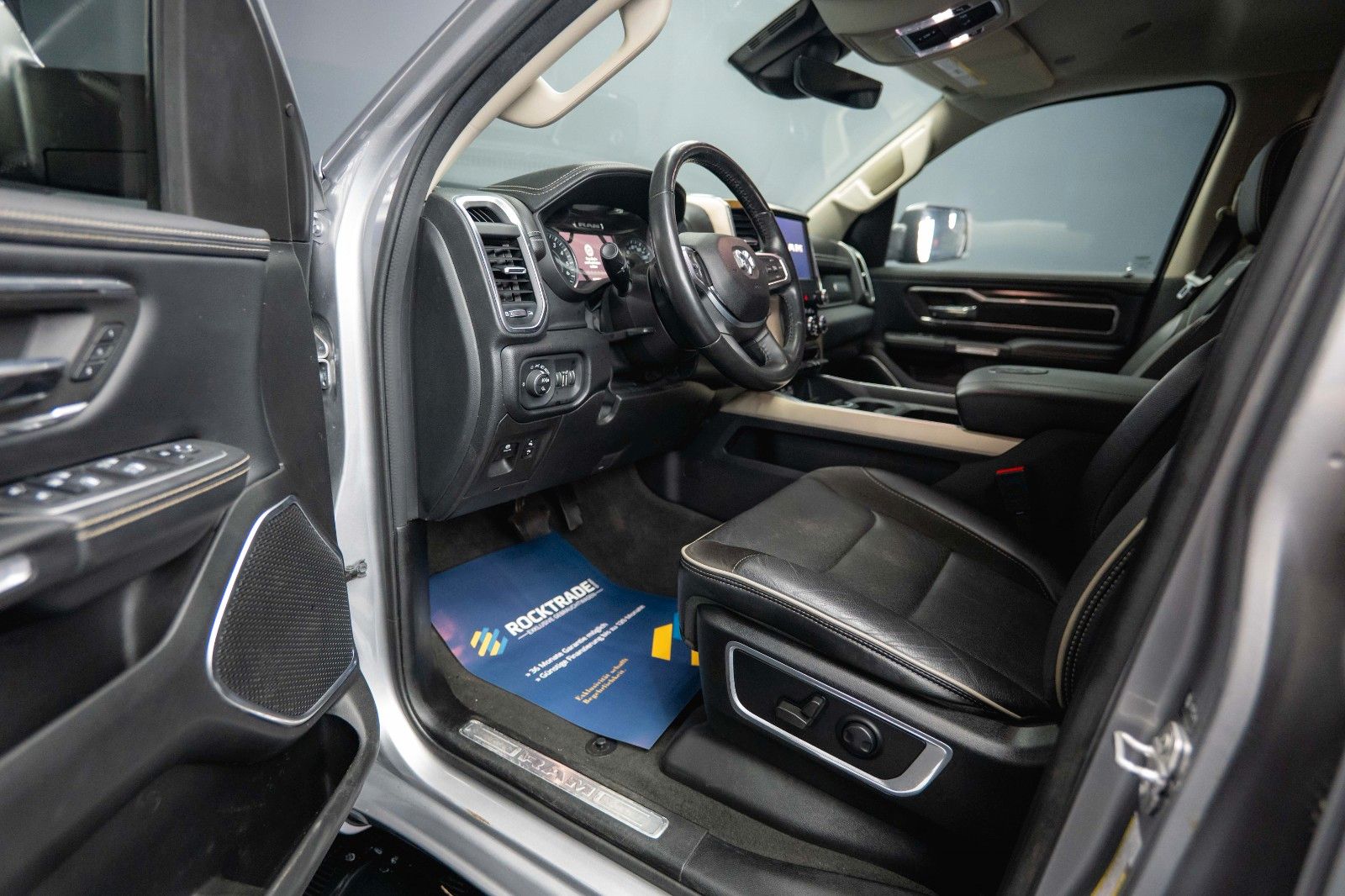 Fahrzeugabbildung Dodge RAM 5.7 V8 HEMI 4x4 Night LARAMIE LONGBED 19%