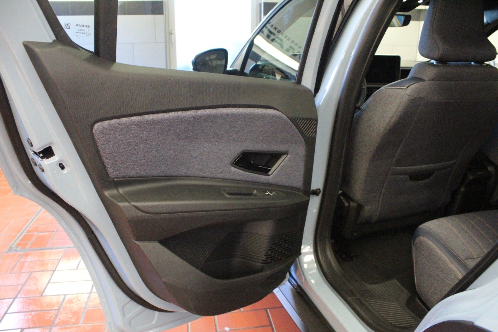 Fahrzeugabbildung Renault R 4 150 Comfort Range Techno*Winterpaket*