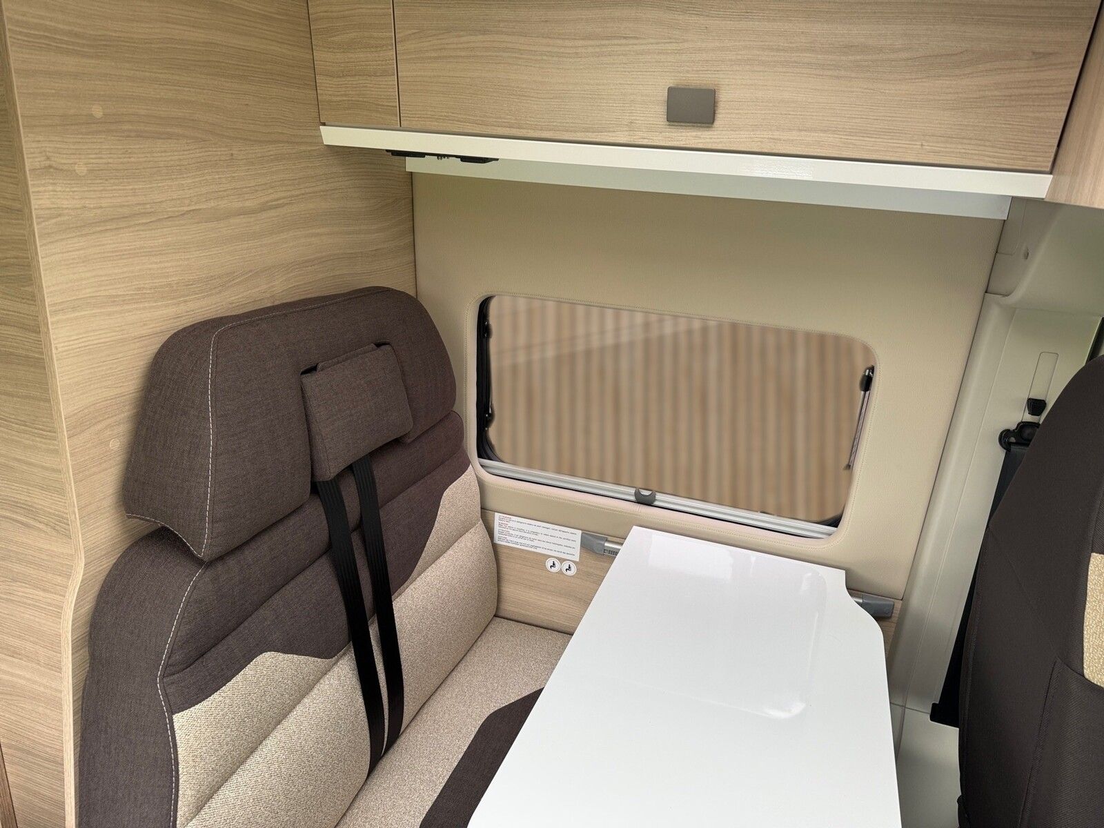 Fahrzeugabbildung Forster Livin Up FV599EBL Busbiker/Markise/Sat-Anlage