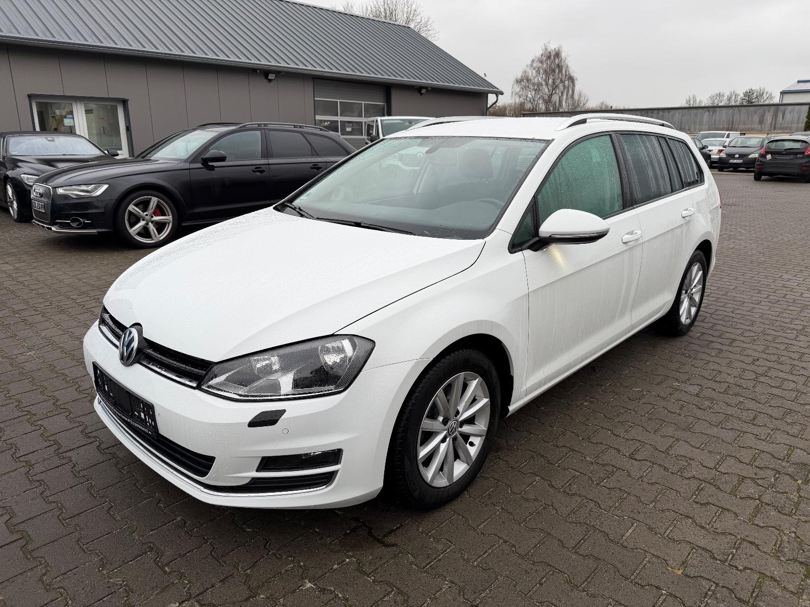 Volkswagen Golf VII Variant Lounge BMT