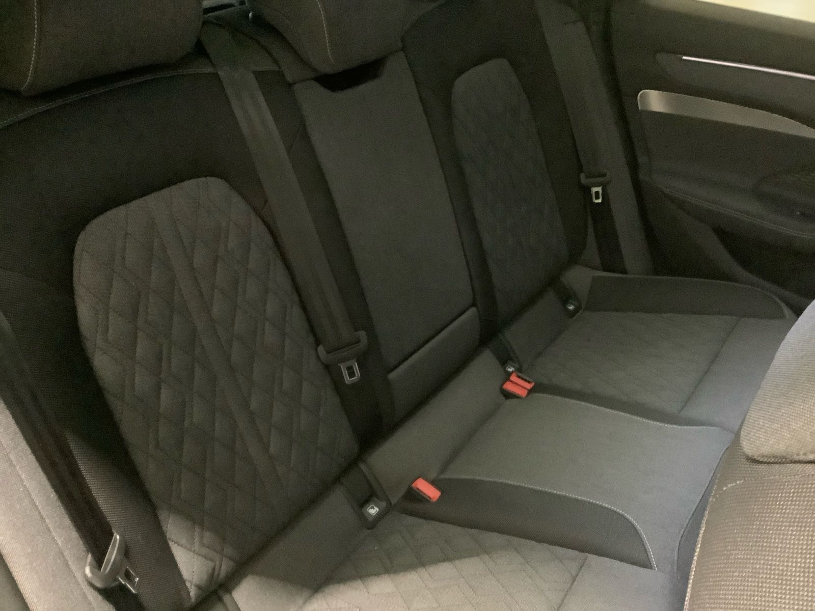A6 Avant TDI quattro edition one, Headup+Luftfed