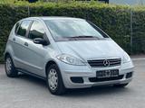 Mercedes-Benz A 150 TOP TÜV NEU + Inspektion - silberne Mercedes-Benz A 150