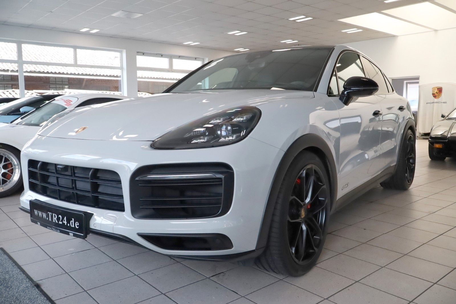 Fahrzeugabbildung Porsche Cayenne Coupe GTS Leichtbau-Paket, HeadUP, PDCC