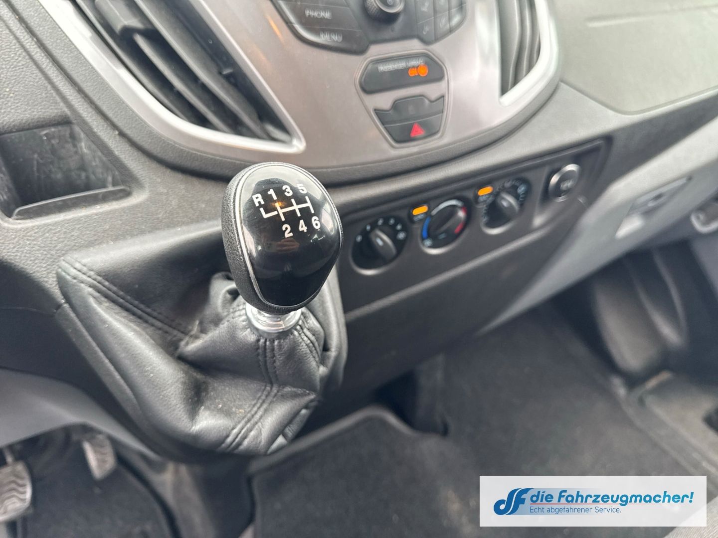 Fahrzeugabbildung Ford Transit 350 L3 Trend StandHZG *7436 *EXPORT