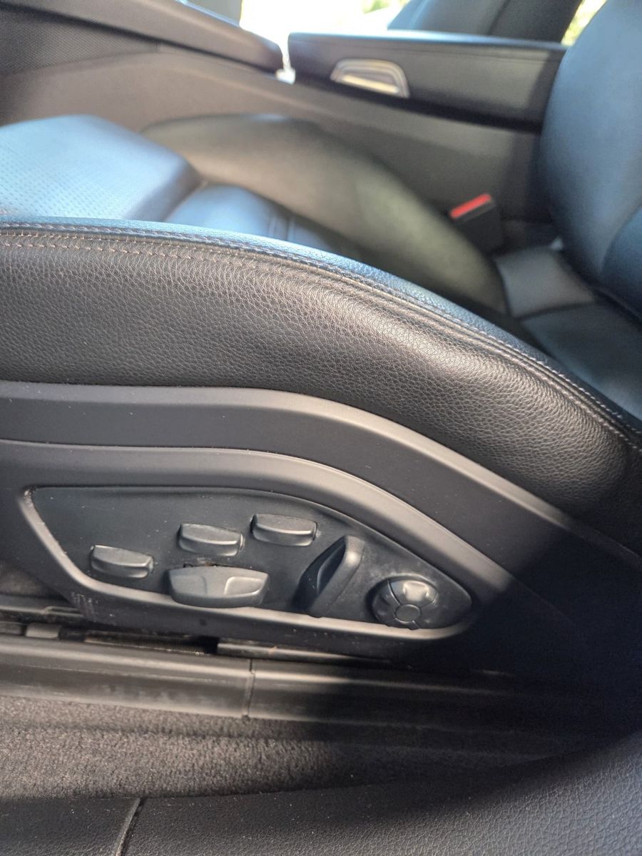 Fahrzeugabbildung Porsche Panamera 4 E-Hybrid Platinum Edition/VOLL