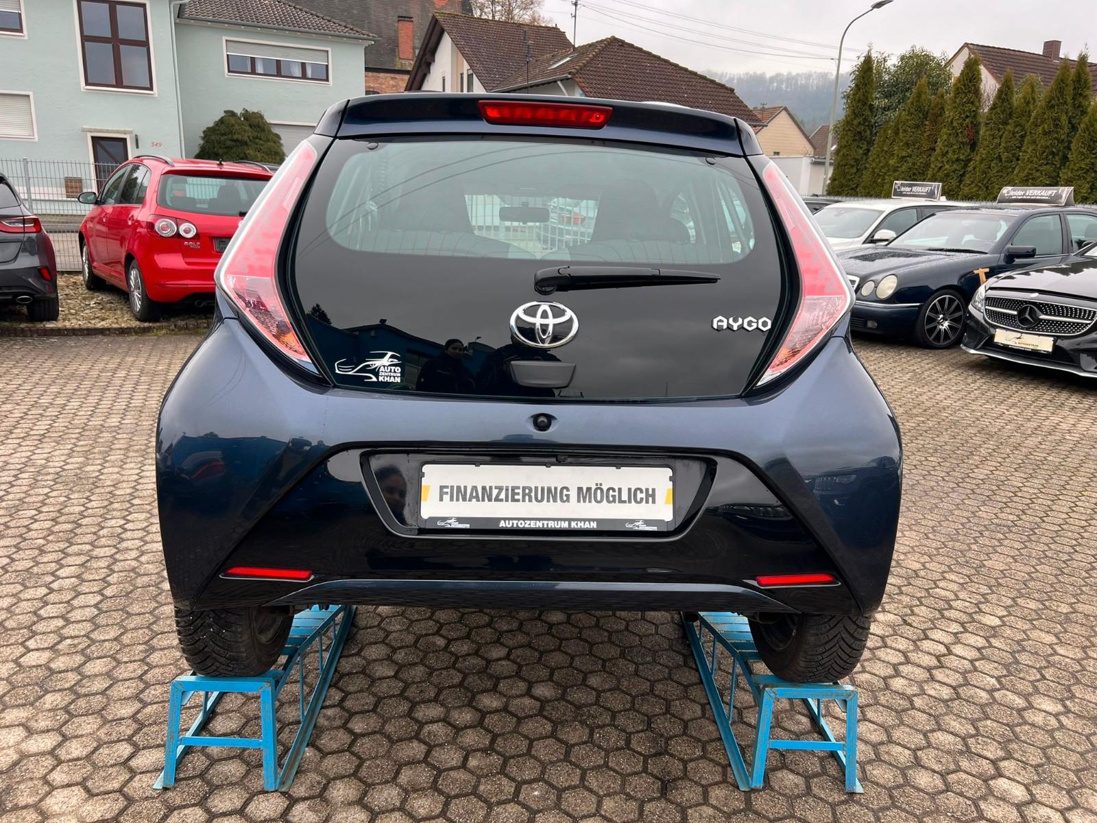 Toyota Aygo AYGO x KLIMA/KAMERA/TEMPOMAT