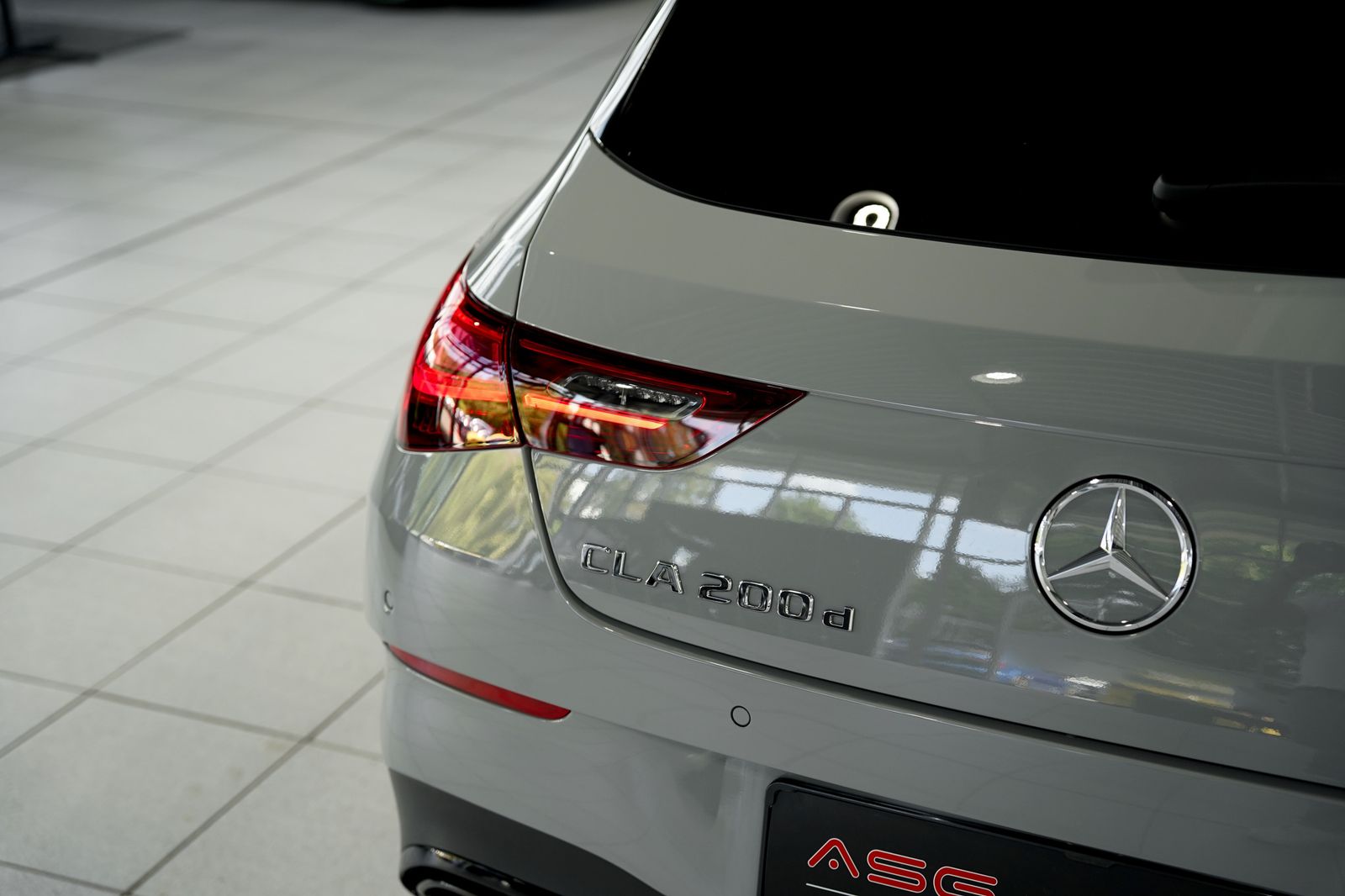 Mercedes-Benz CLA 200 Shooting Brake d AMG Line 1H Pano Memo foto 13