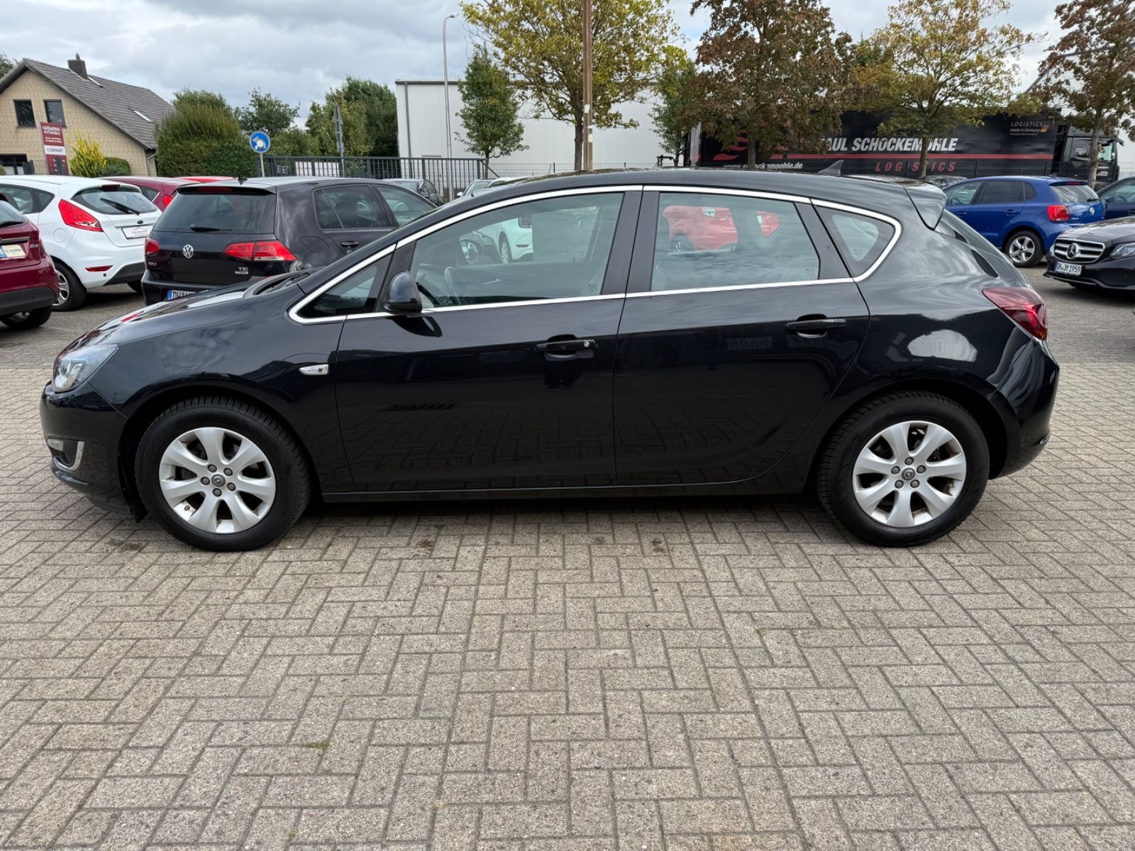 Astra J Lim. 5-trg. Exklusiv*NAVI*1.HAND*SCHECKH