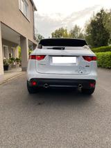 Jaguar F-Pace 30d AWD Prestige Automatik Prestige - Jaguar F-PACE Prestige mit Diesel-Antrieb