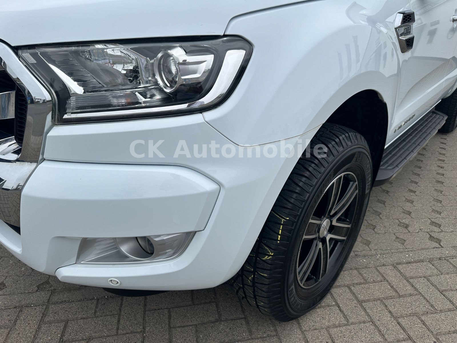 Fahrzeugabbildung Ford Ranger 3.2 TDCi Limited Extrakabine 4x4/Navi/AHK