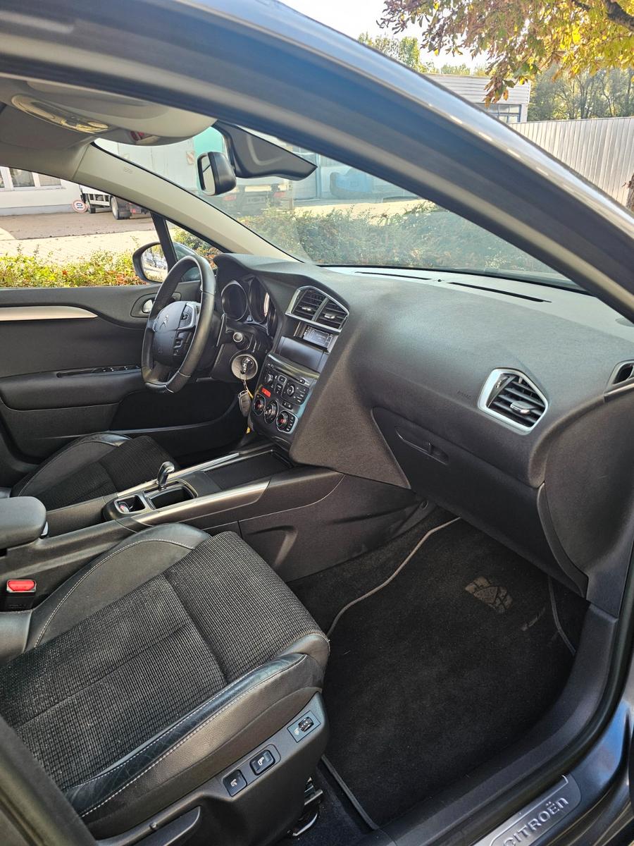 Citroën C4 THP 155 Exclusive EGS6/AUTOMATIK/RENTNERFAHRZ