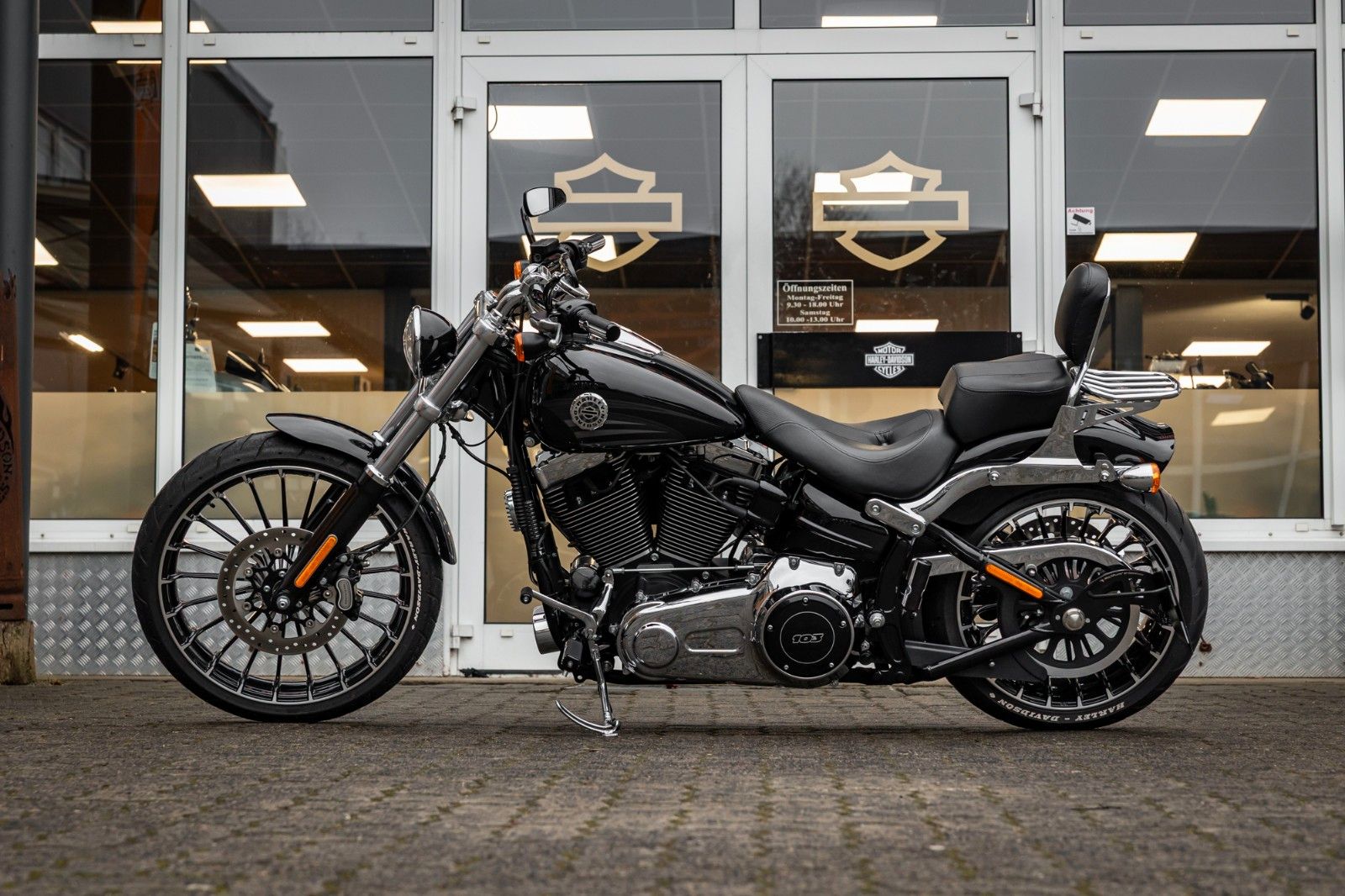 Fahrzeugabbildung Harley-Davidson FXSB Breakout 103 - Jekill & Hyde