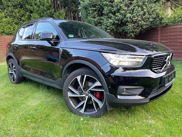 Volvo XC40 R Design AWD AHK Panorama Leder LED