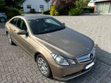 Mercedes-Benz E 250 Coupé E 250 CGI BlueEFFICIENCY AVANTG.... - Mercedes-Benz E-Class aus 2009